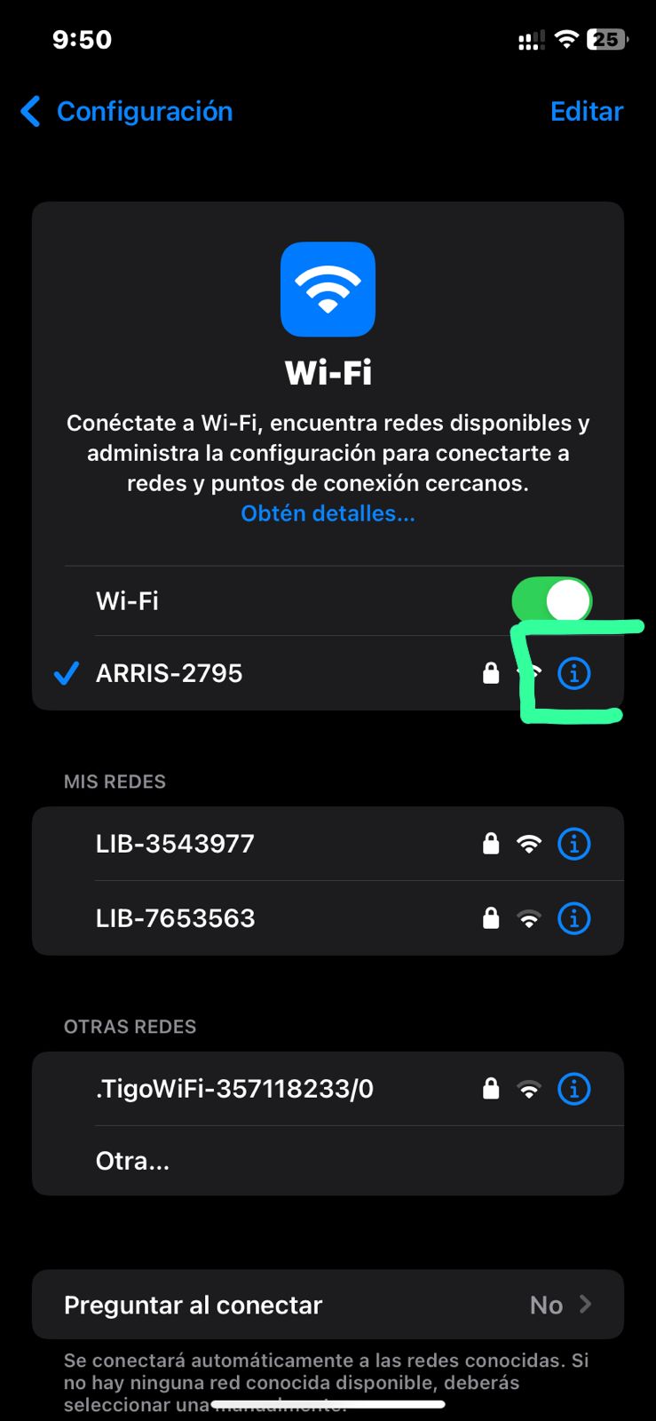 Red Wi-Fi conectada con el icono 'i' resaltado
